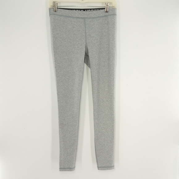 UNDER ARMOUR heatgear cropped  pants medium - Picture 1 of 7